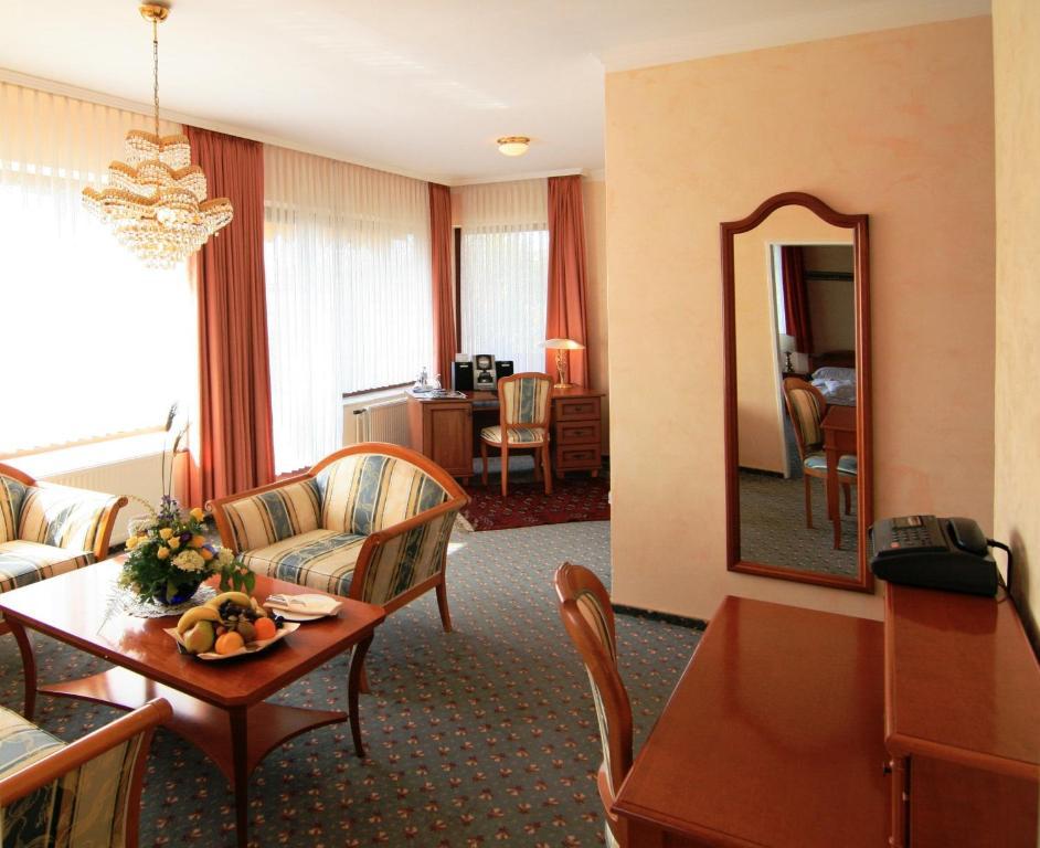 Parkhotel Maasberg Bad Sobernheim Rum bild